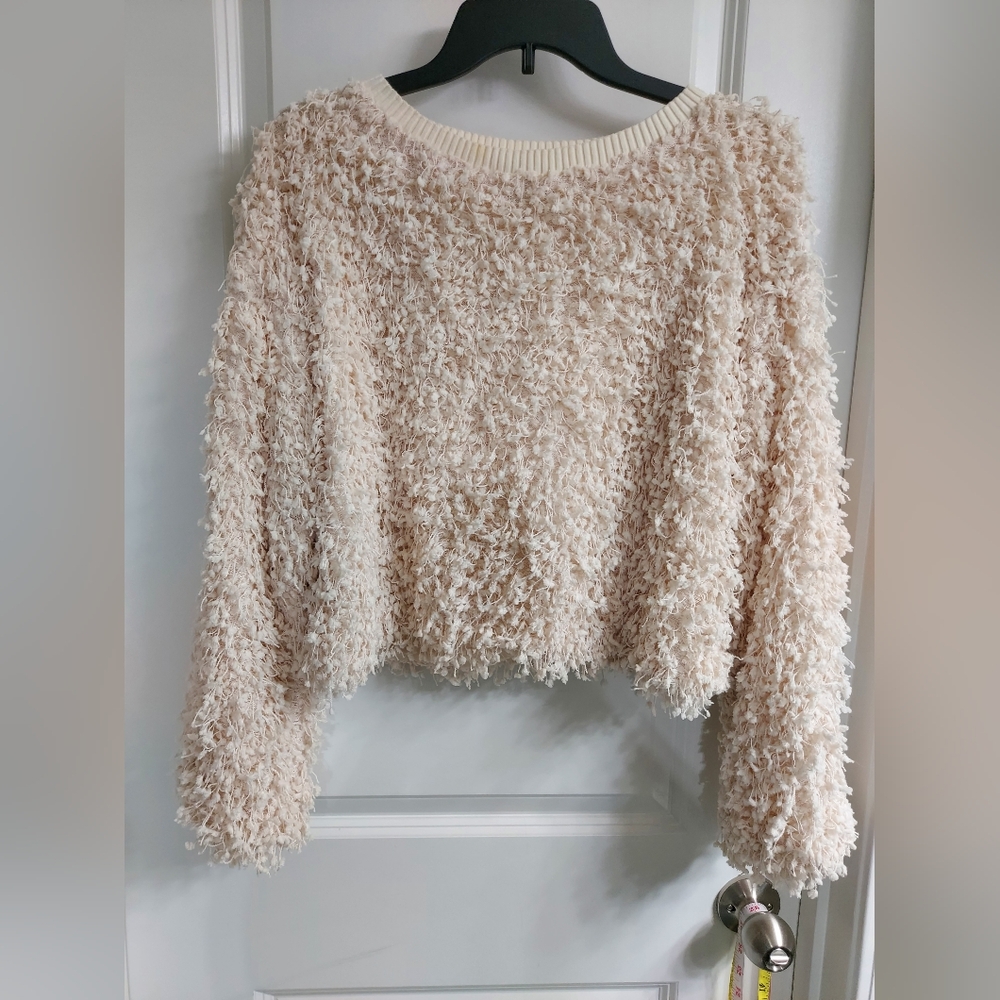 EUC FATE GLORIOUS SHAGGY CROPPED SWEATER TOP IN CREAM - Picture 5 of 9